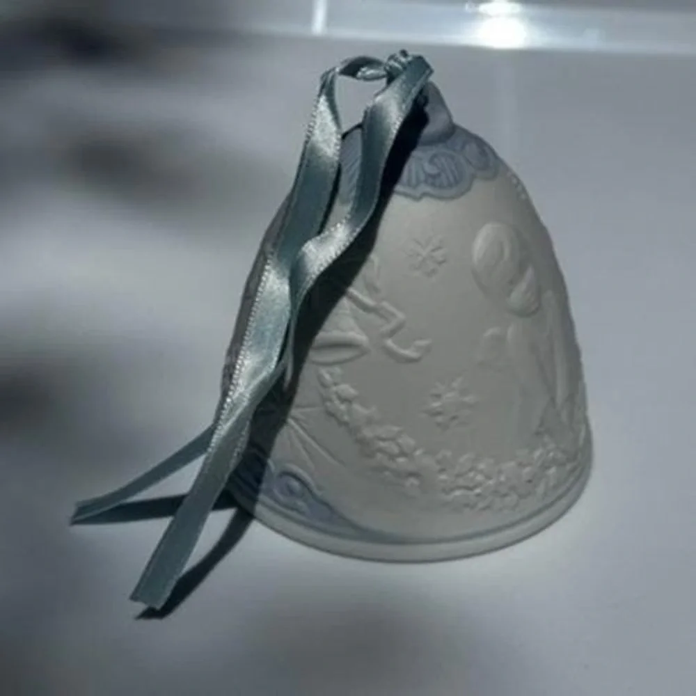 Lladro 2002 Christmas Bell Porcelain Ornament Angel Cherub Blue White Matte 3